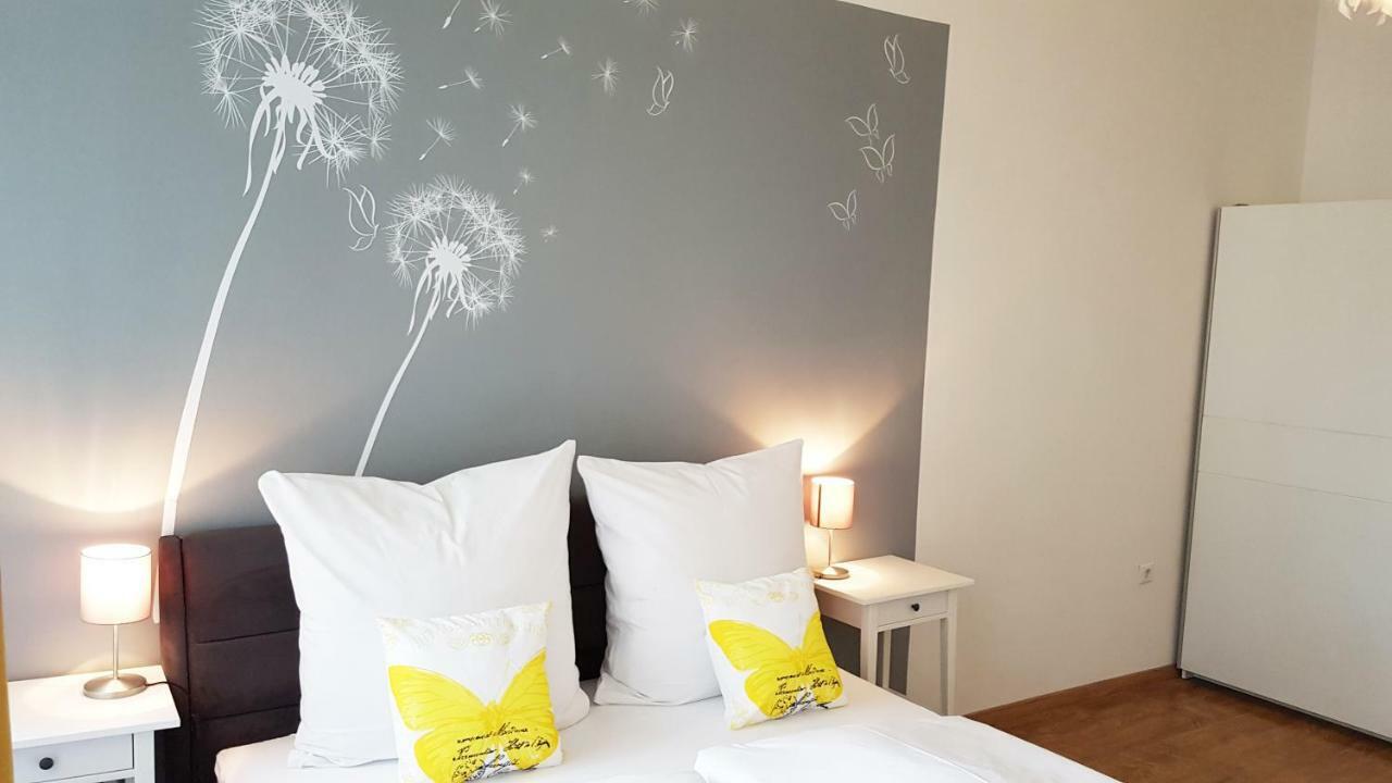 Cosy In Berlin, 3 * Berlino