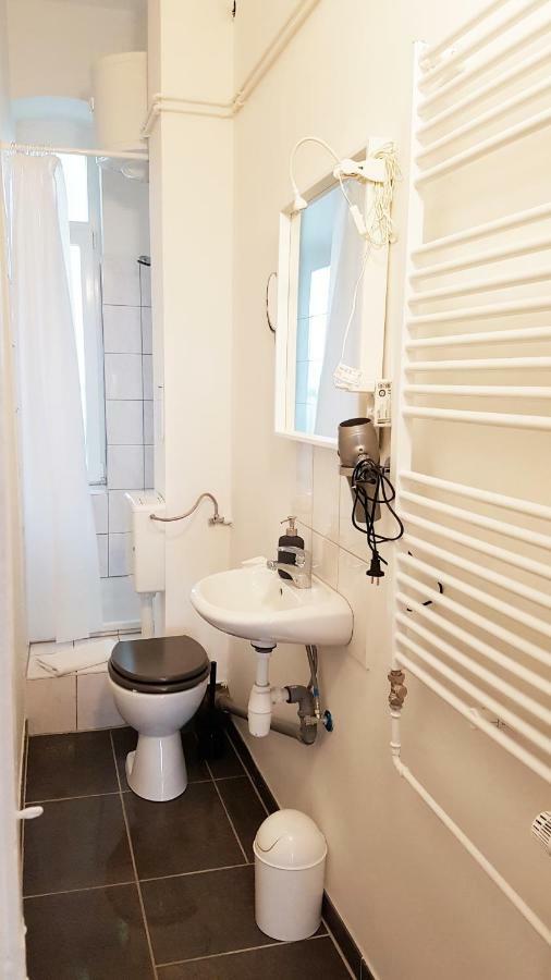 Cosy In Berlin, 3 * Berlino